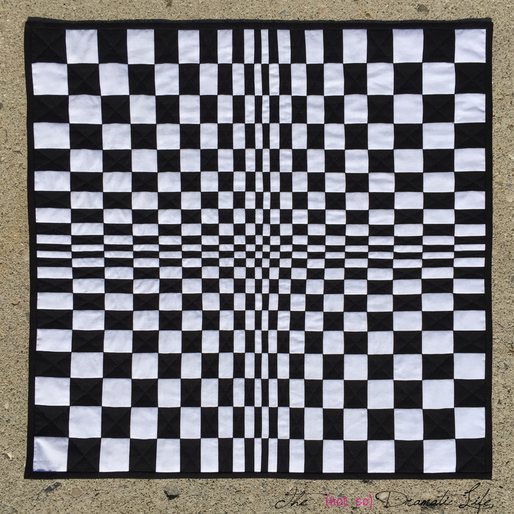 op-art-mini-quilt-26-the-not-so-dramatic-life