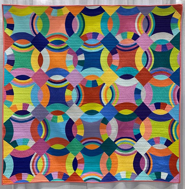 Trending: Circle Quilts at QuiltCon – The (not so) Dramatic Life